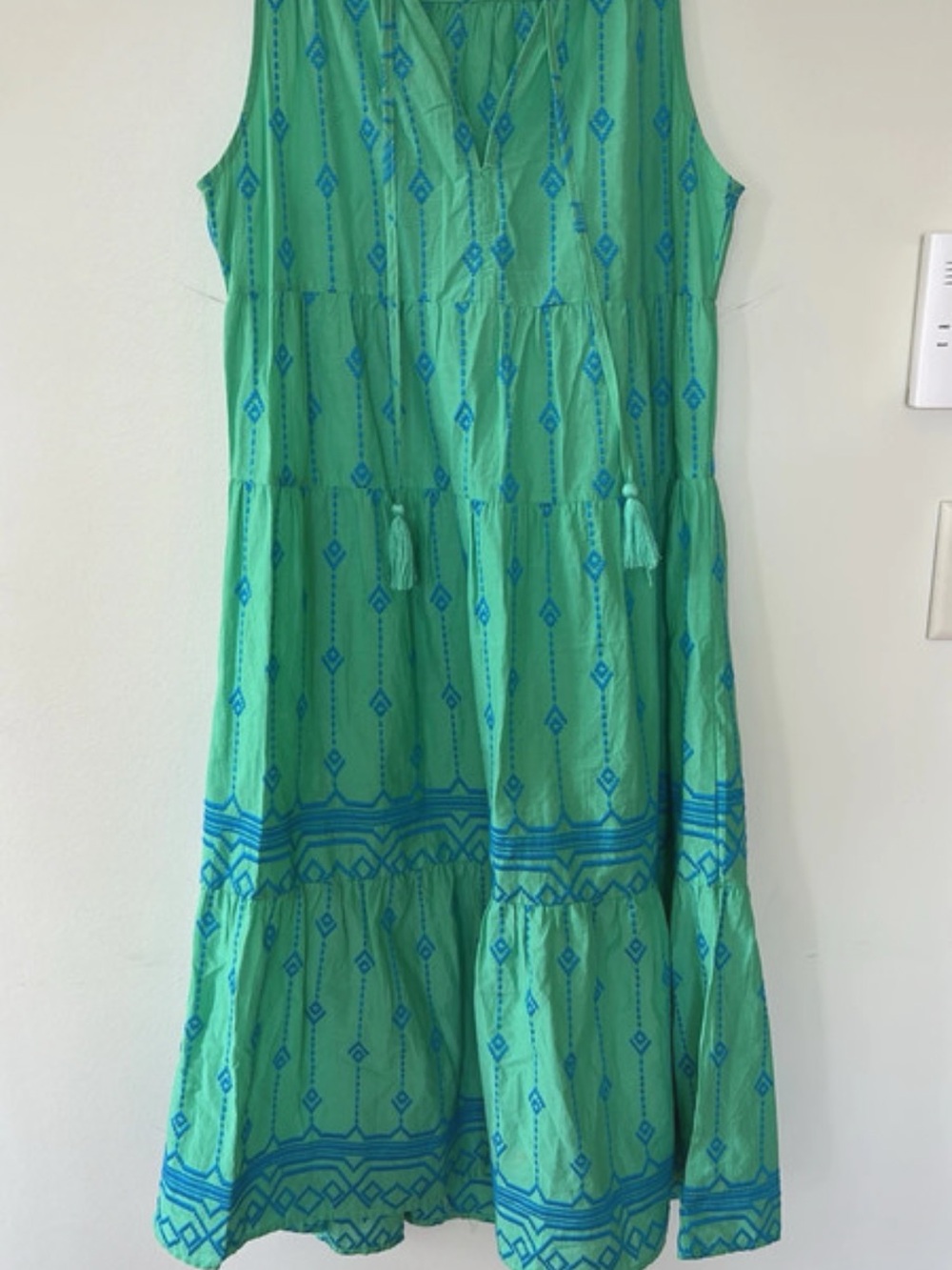 Sleeveless Green Embroidered Tiered Midi Dress Umgee small